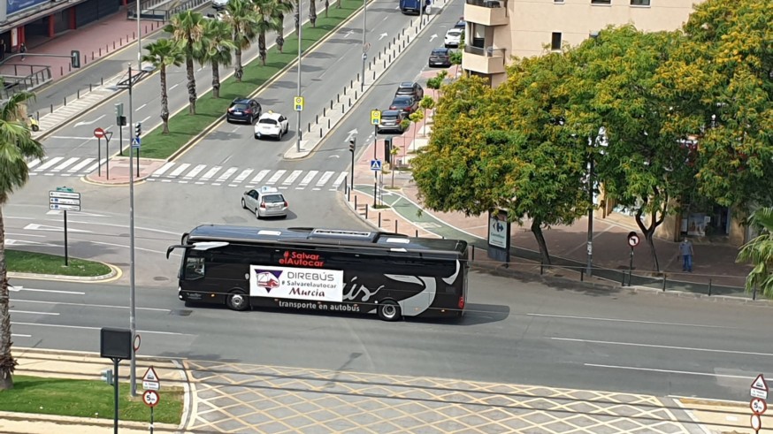 El sector del transporte en autobús se manifiesta en demanda de medidas ante la crisis