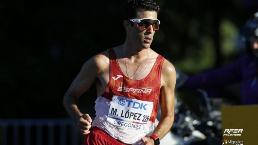 Miguel Ángel López, ante su primer 35km del curso en Podebrady