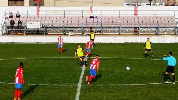 El Totana cae 0-1 ante el Real Murcia Imperial 