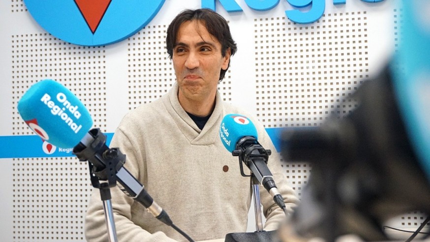 Con el neumólogo Pedro Menchón hablamos de la nueva variante de gripe y el incremento de casos