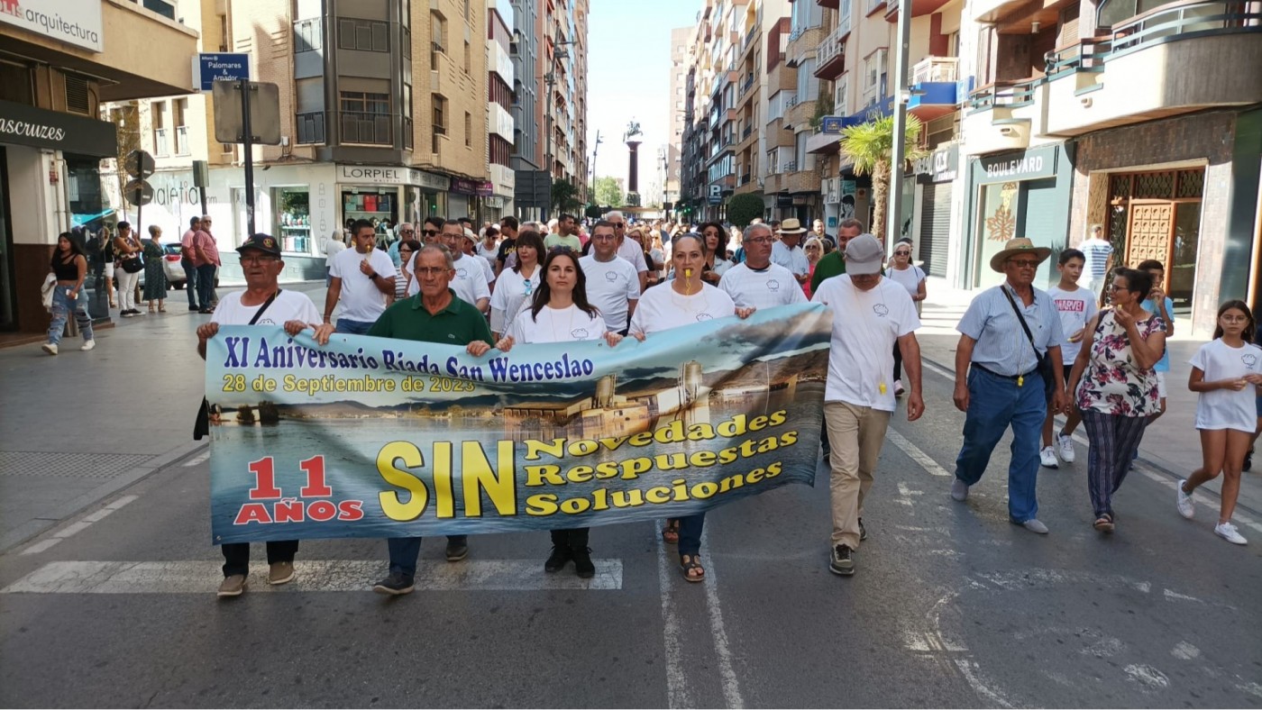 Nueva manifestación de los vecinos afectados por la riada de San Wenceslao