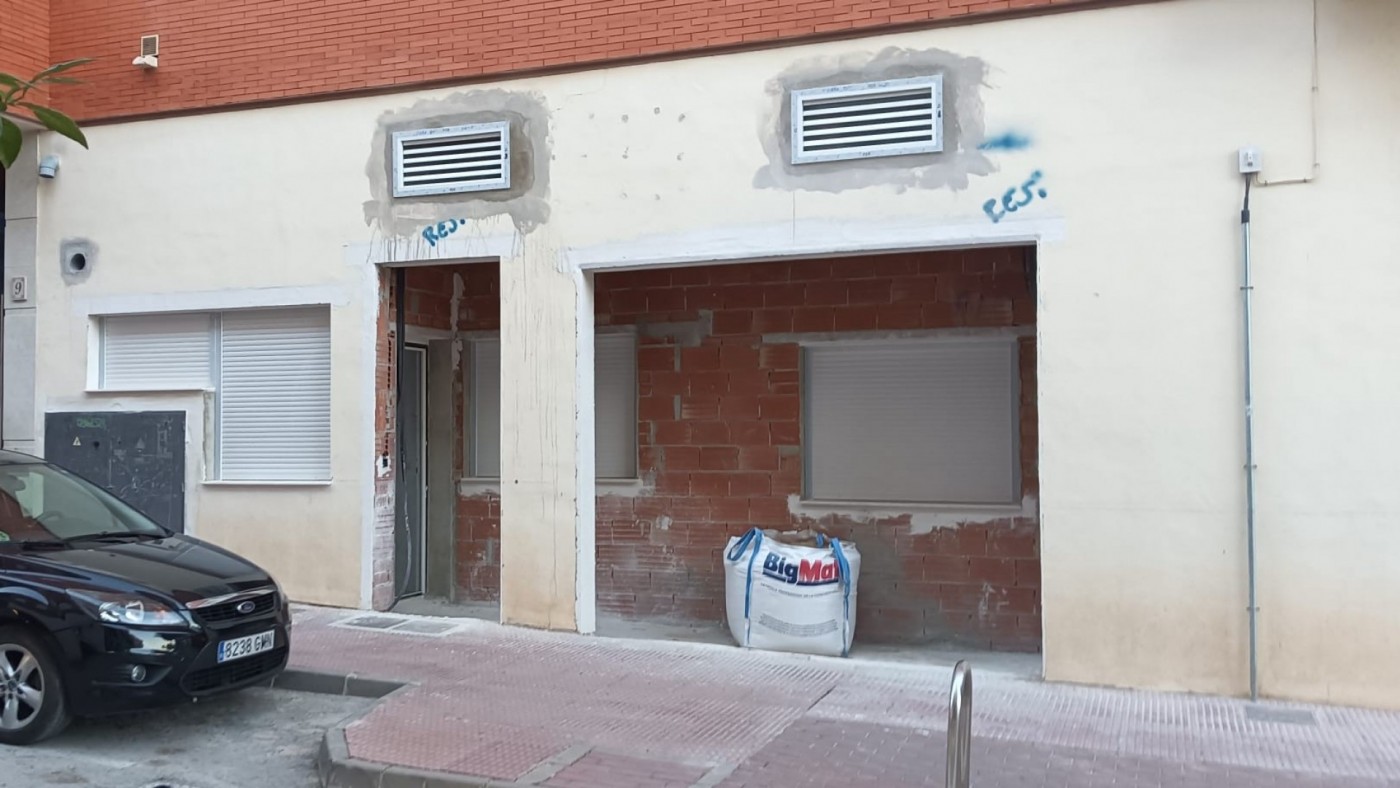 La conversión de bajos en viviendas sale de la ciudad de Murcia
