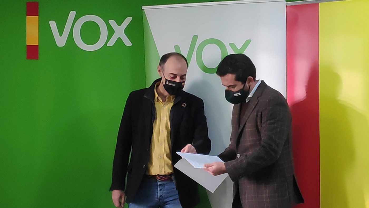 VOX presenta un recurso ante el TSJ por la implantación del certificado covid en la Región 