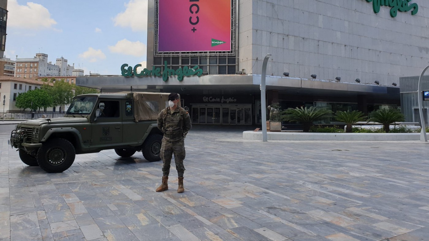 Presencia militar por las calles de Murcia.