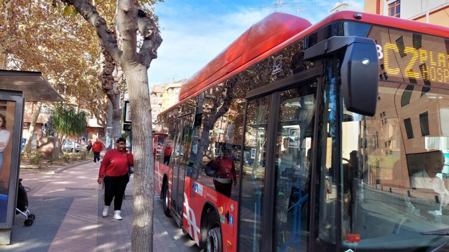 Denuncian un mal funcionamiento de los autobuses en Murcia con el plan de gratuidad