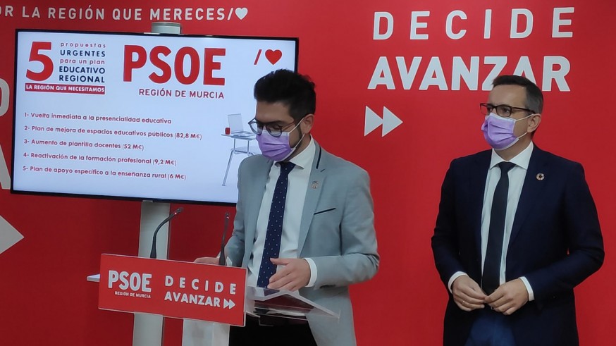 Espín junto a Diego Conesa