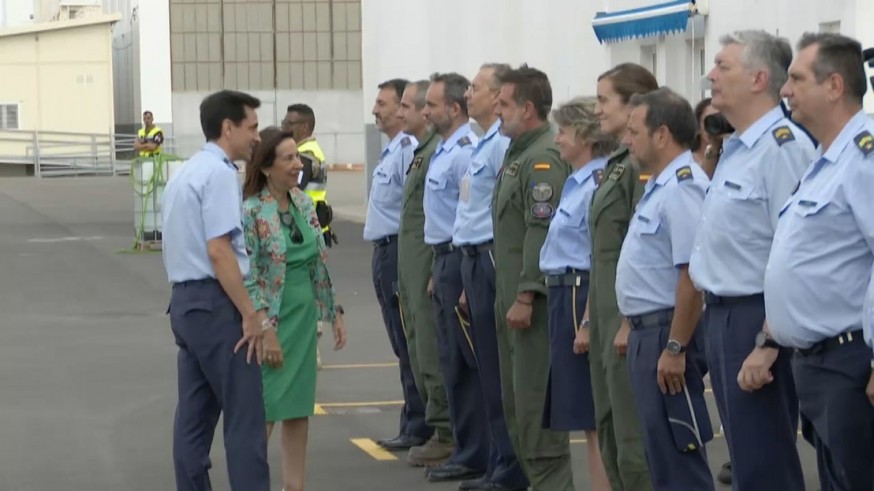 La ministra de Defensa visita la Academia General del Aire en San Javier 