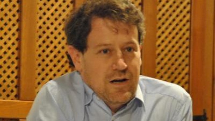 Manu Mostaza: “Las elecciones en Extremadura dejan un gran derrotado y victorias pírricas”