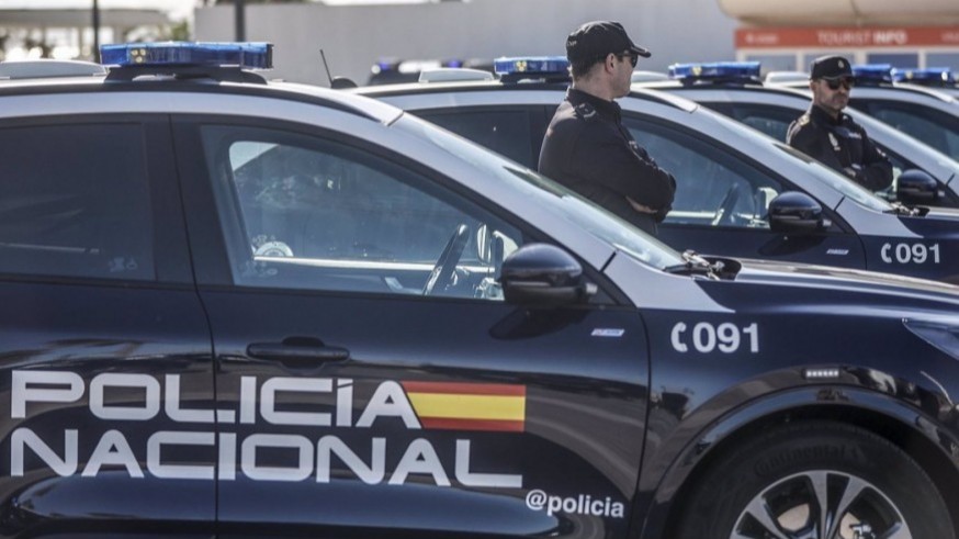 Detenidos en Murcia y Málaga dos jóvenes por amenazas de bomba a aeropuertos con inteligencia artificial