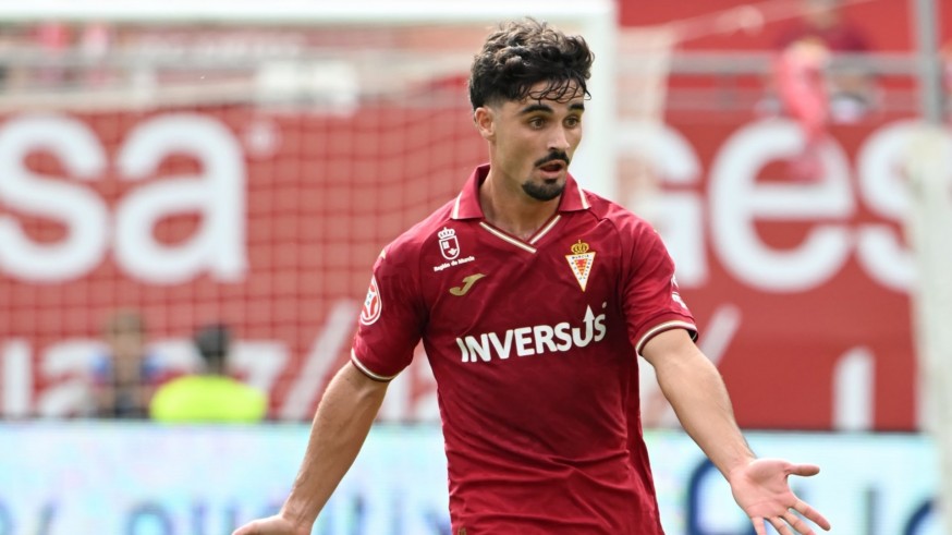 Javi Mier: "Afrontamos el derbi con mucha confianza"