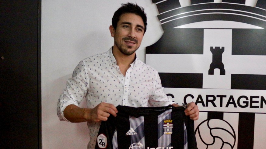 Jorge Fucile ya ha sido presentado. Foto: FC Cartagena