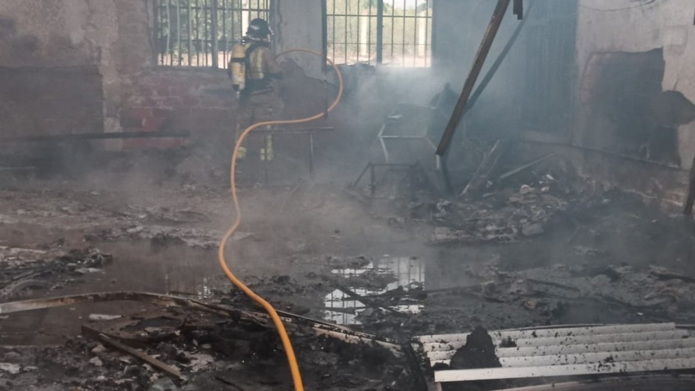 Incendio en una nave industrial de Yecla