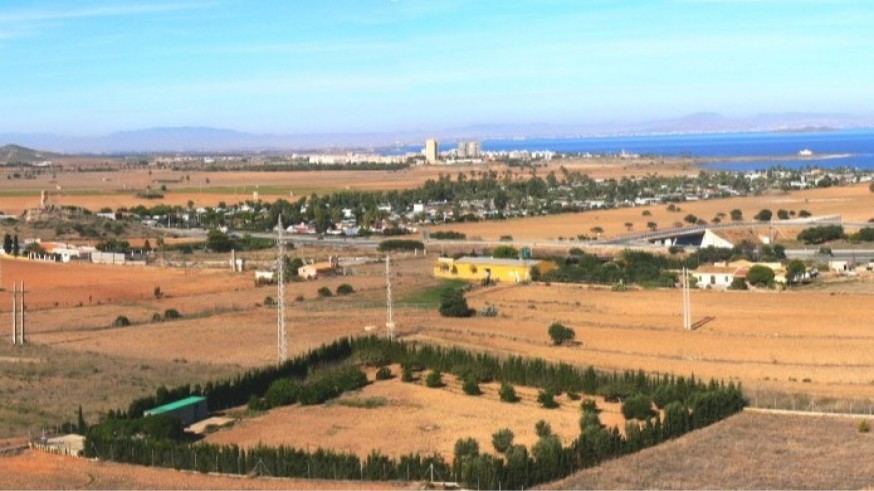 Los vecinos del paraje de Los Chaparros reclaman un alcantarillado desde 2016