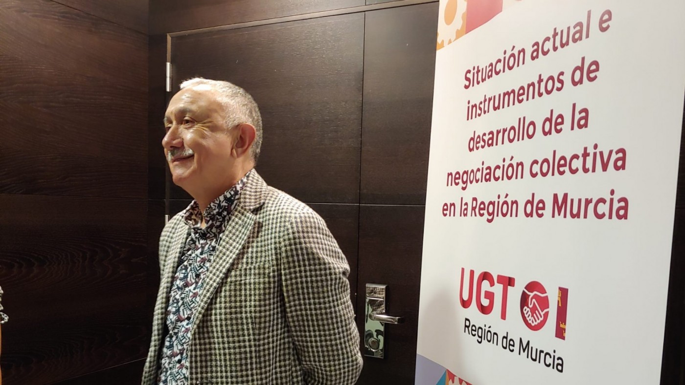 Pepe Álvarez avisa en Murcia de que las empresas deben subir los sueldos o enfrentarse a movilizaciones
