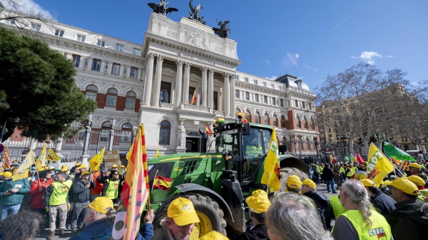 La Comisión Europea estudia relajar los requisitos ambientales a los agricultores