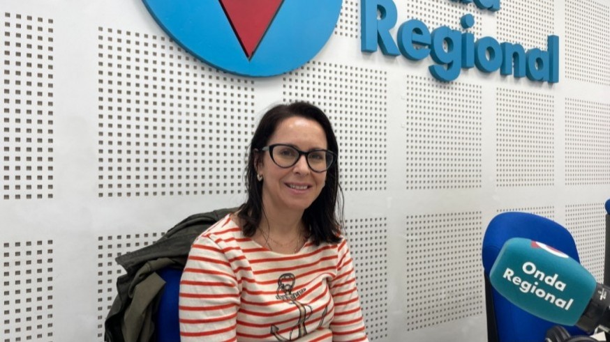 Merece retuit con Cris Alcázar