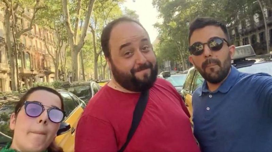 Pol Turrents, recreando la escena inicial de 'La La Land' en Barcelona