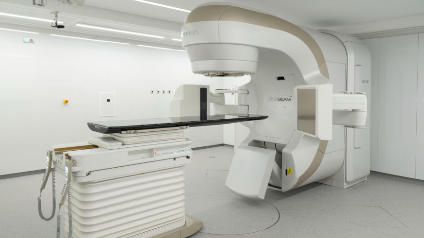 El PSOE pide que hay dos aceleradores lineales para radioterapia en la Arrixaca parados desde hace dos años