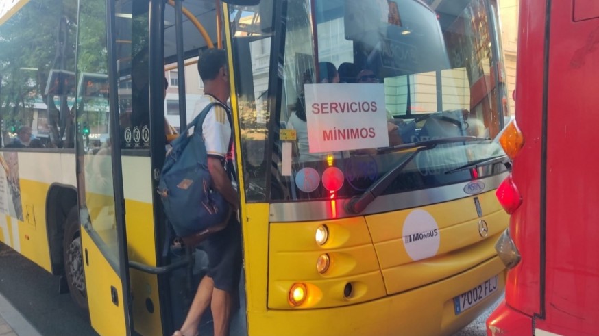 La huelga de autobuses en Murcia y Cartagena se retoma este lunes con dos nuevas jornadas