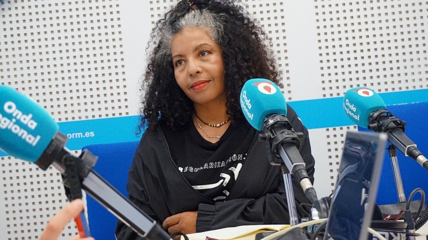 Con Belinda Ntutumu, cofundadora de Afromurcia, hablamos del comienzo del proceso de regularización extraordinaria de inmigrantes