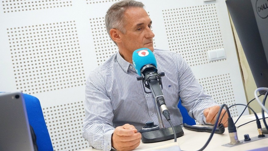 El lanzadestellos. Con Ignacio del Olmo hablamos de incidentes críticos con atrincherados y de Eduardo Mendoza, Premio Princesa de Asturias 2025