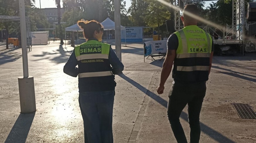 El Pabellón Cagigal actuará como refugio climático y el consistorio va a reforzar la atención en la calle con reparto de agua, gorras e información