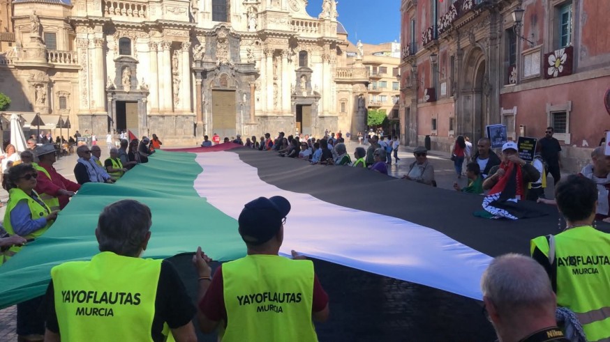 Manifestación en Murcia para exigir el fin del conflicto en Oriente Medio