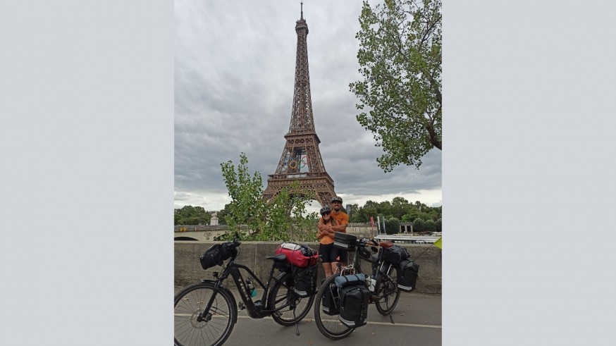 Javier y Mónica desde Librilla hasta París en bicicleta