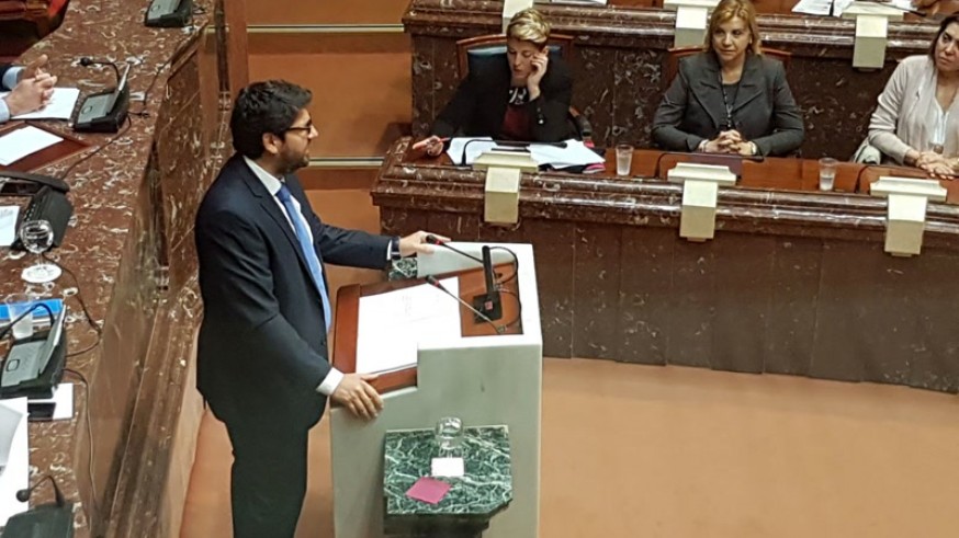 López Miras durante el discurso de investidura