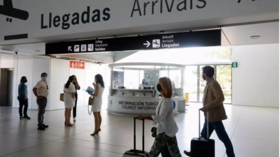 Sanidad reduce a 24 horas la validez de los antígenos para entrar en España