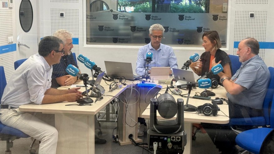 Belén Unzurrunzaga, José Carlos Vicente, Miguel López-Morell y Pedro Juan Martín analizan las noticias del día en Onda Regional