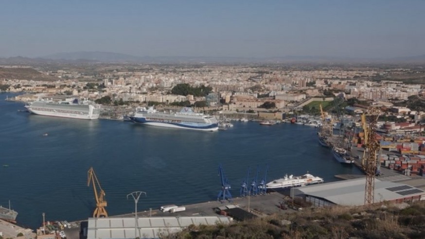 Cartagena, en el puesto 37 de los 50 más contaminantes por sus cruceros