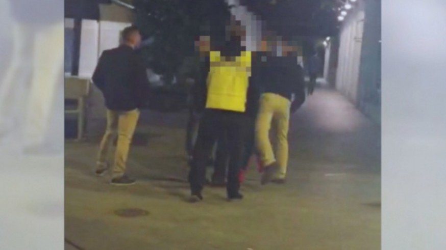 Agresión a las puertas del local 609 en diciembre de 2016.
