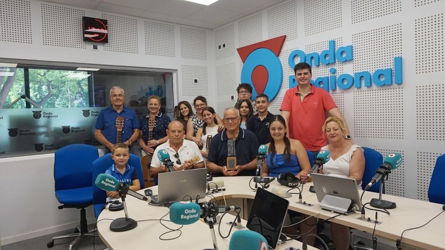 Nos vamos de parranda. Pedro Cardoso, premio "Trifinio” XXIV Festival internacional Cante de Poetas de Villanueva de Tapia