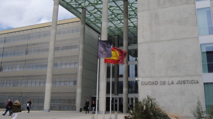 Litigar en verano: los abogados que no se van de vacaciones