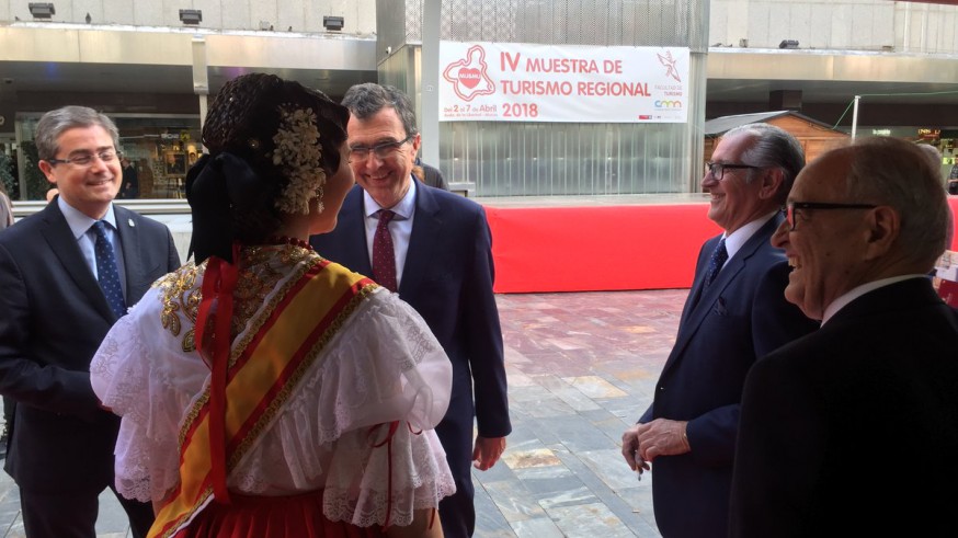 El alcalde de Murcia, José Ballesta, inaugura la Muestra de Turismo