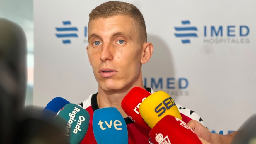 Alberto González: "Temí por mi renovación, era lógico que el Murcia tuviera dudas"