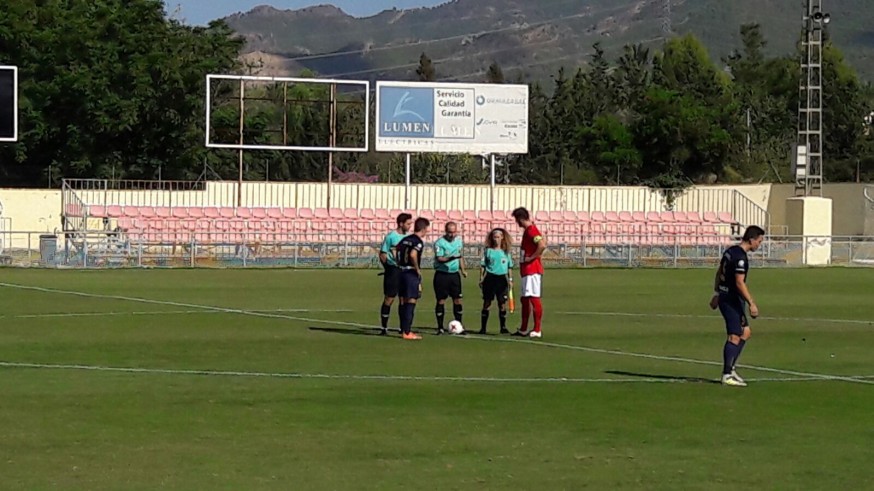 Sorteo de campo antes del UCAM B-Deportiva Minera (foto: ORM)
