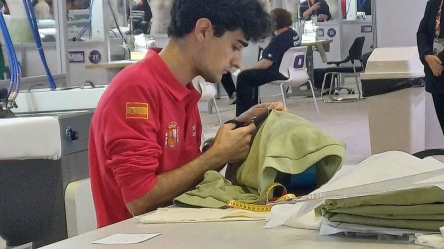 La Región logra la medalla de bronce en Tecnología de la Moda en ‘WorldSkills’ que se han celebrado en Shanghái.