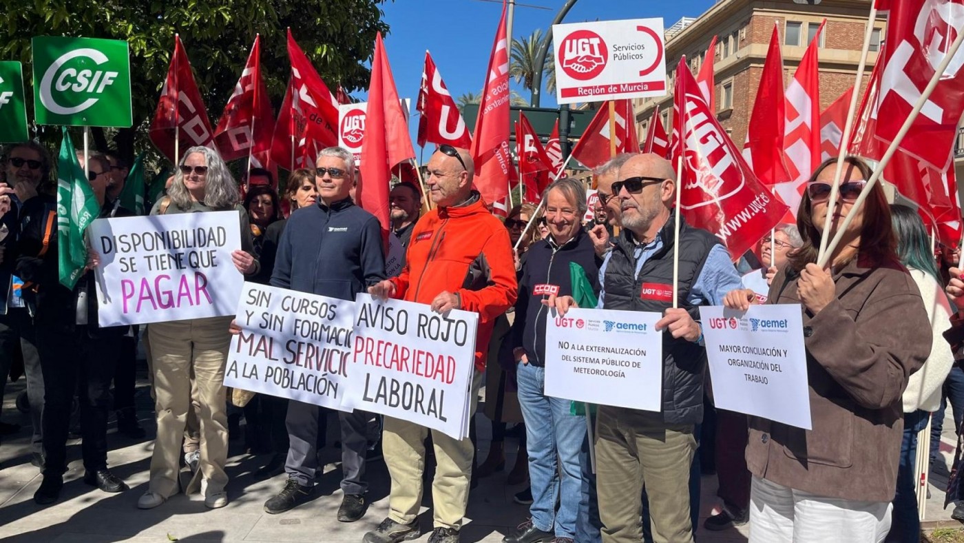 Movilizaciones en la Región de Murcia por la situación laboral en la Agencia Estatal de Meteorología