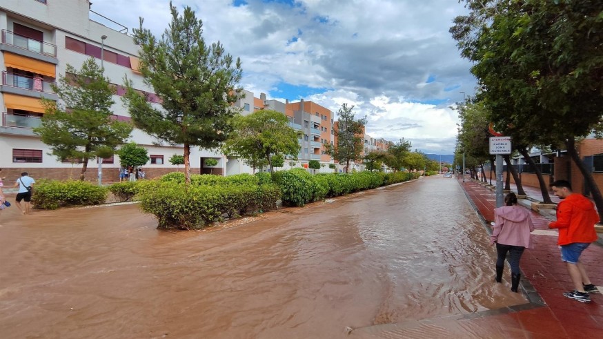 Calles inundadas en Murcia: caen 40 litros en apenas 20 minutos
