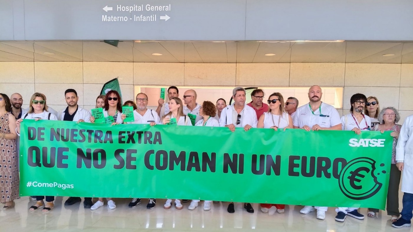 Enfermeros y fisioterapeutas exigen recuperar sus pagas extra