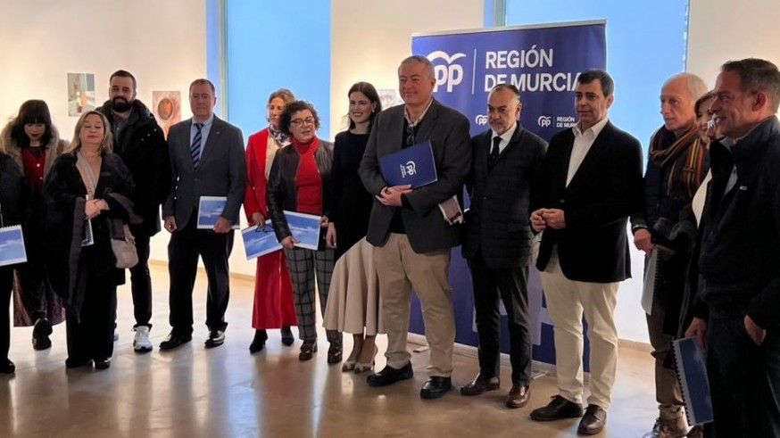 El PP contrapone su plan para autónomos a las políticas económicas del Gobierno de Sánchez