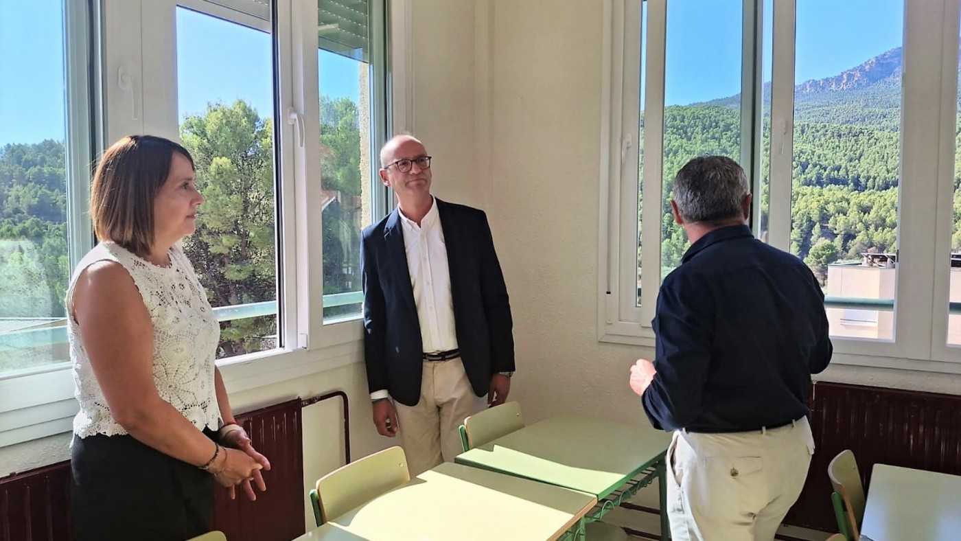 El instituto Pedro García Aguilera de Moratalla estrena aislamiento térmico y placas solares
