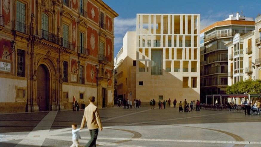 El equipo del prestigioso arquitecto Rafael Moneo diseñará la alternativa técnica al itinerario accesible de la plaza Belluga