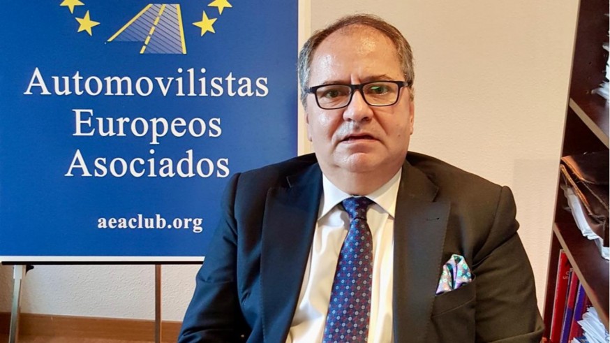 Mario Arnaldo celebra las nuevas normas: carné a los 17 años, seguro para patinete y desaparición de los triángulos de emergencia
