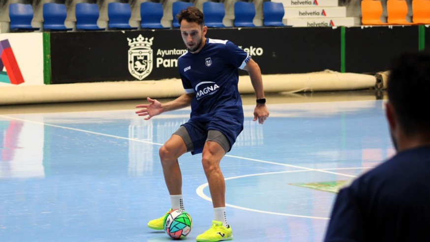 Linhares: "Ser parte de la historia del Jimbee me hace muy feliz"