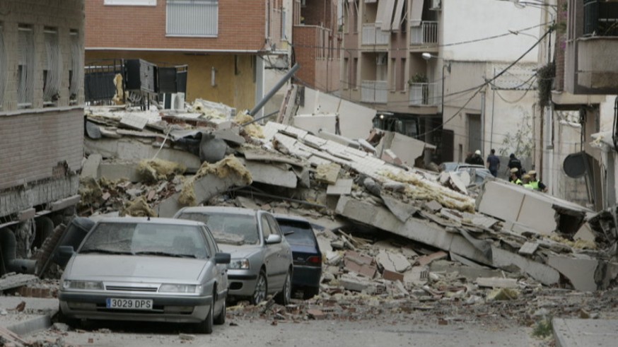 Ocho familias de Lorca siguen viviendo en casas prefabricadas diez años después