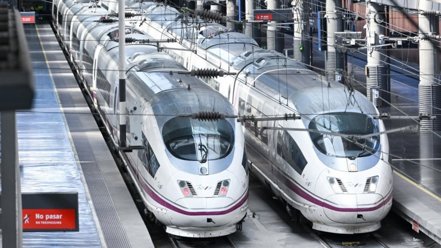 La Región de Murcia exige explicaciones a ADIF por las limitaciones de velocidad en el AVE Murcia-Madrid