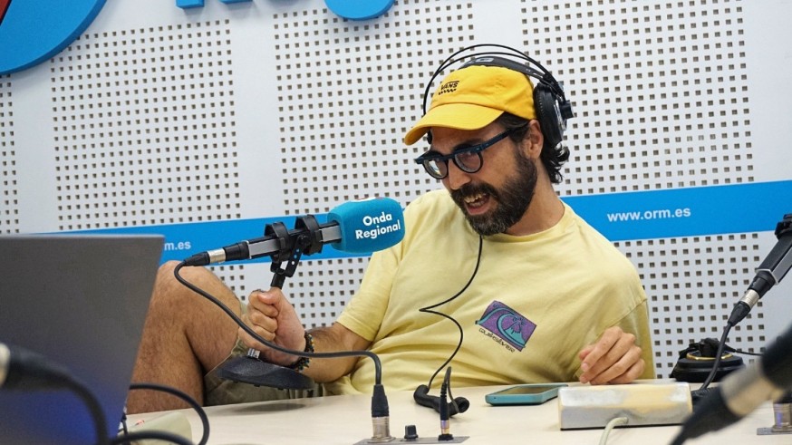 El backstage. Con Diego Garnés hablamos de formas modernas de amor y música